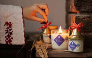Що подарувати друзям? Гарні та доступні подарунки у вигляді аромасвічок на всі свята